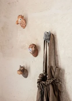Best Ferm Living Animal Hand-Carved Hook Giraffe
