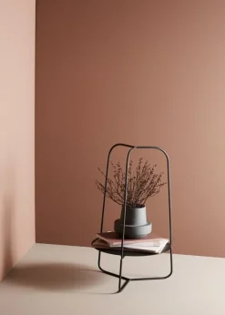 Woud Auku flower stand