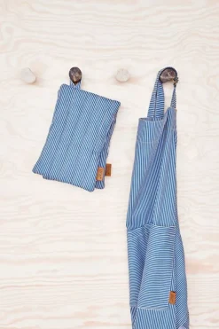 OYOY LIVING Forklæde i stribet denim