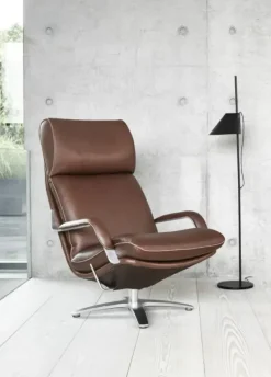 BERG Furniture Nasa Armchair w. Footrest