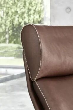 BERG Furniture Nasa Armchair w. Footrest