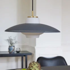 Warm Nordic Opal Shade