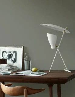 Warm Nordic Silhouette / Table Lamp