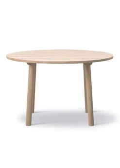 Sale Fredericia Furniture Taro Table 6121 by Jasper Morrison Soaped Oak