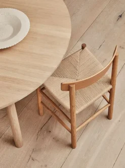 Sale Fredericia Furniture Taro Table 6121 by Jasper Morrison Soaped Oak